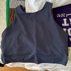 Athleta Conscious Crop